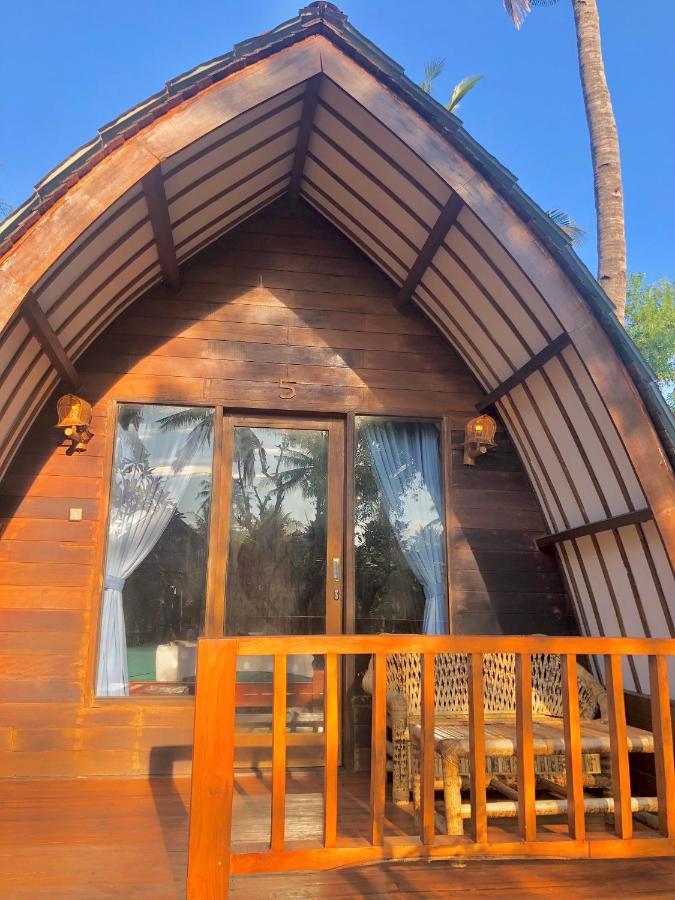 Blue Moon Meno Hotel Gili Meno Eksteriør billede