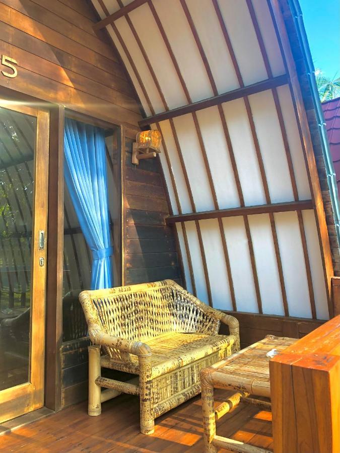 Blue Moon Meno Hotel Gili Meno Eksteriør billede