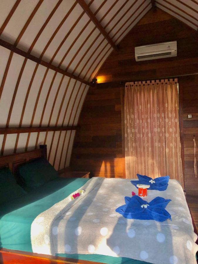 Blue Moon Meno Hotel Gili Meno Eksteriør billede