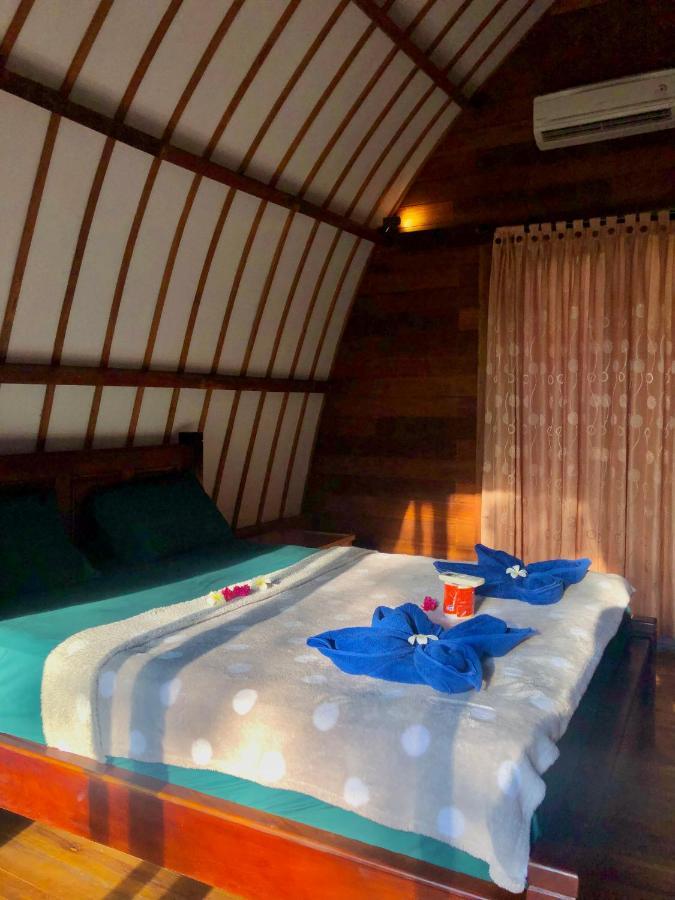 Blue Moon Meno Hotel Gili Meno Eksteriør billede