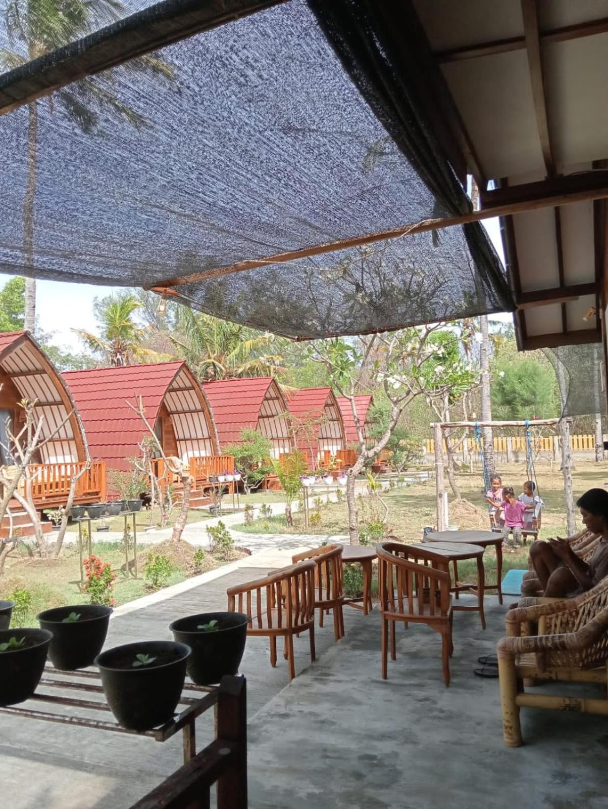 Blue Moon Meno Hotel Gili Meno Eksteriør billede