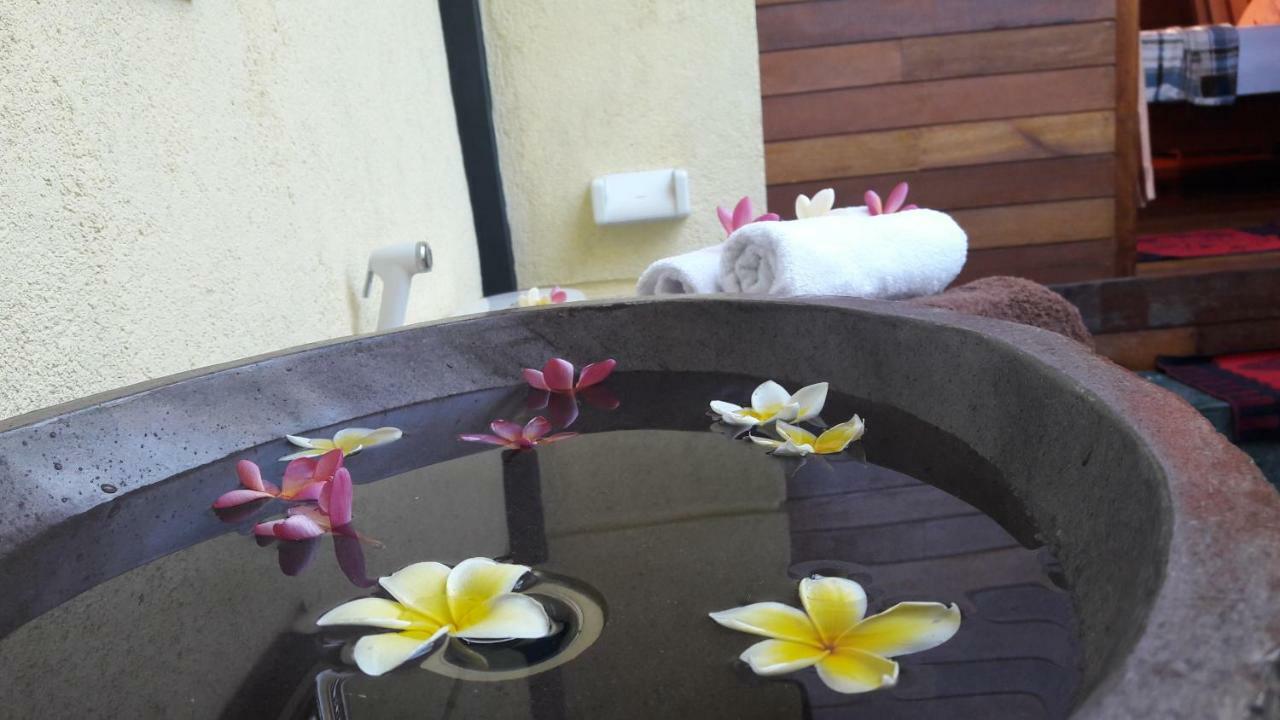 Blue Moon Meno Hotel Gili Meno Eksteriør billede